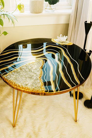 Coloresin-Elegant-Geode-Table.png